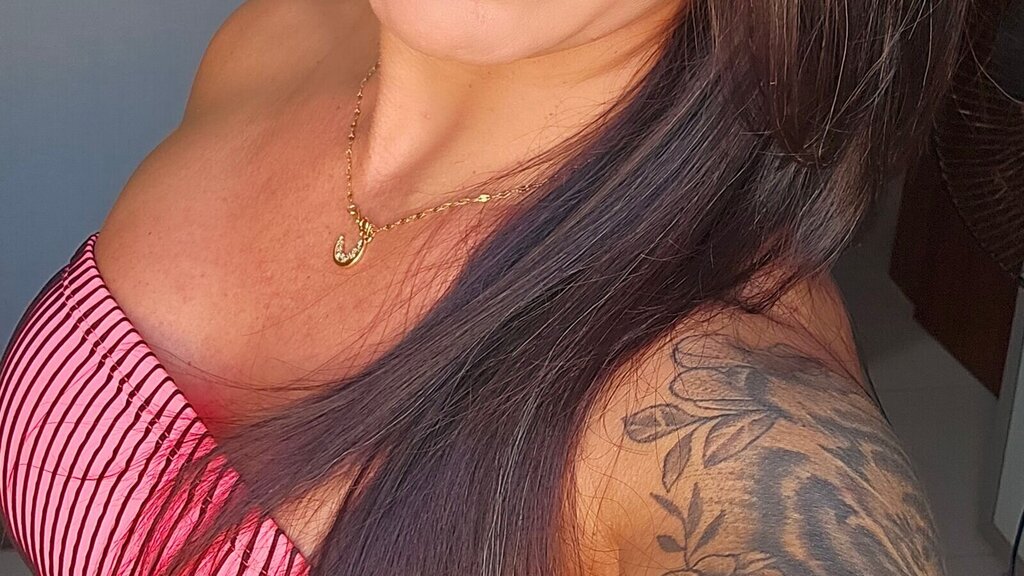 BrunetteKendra